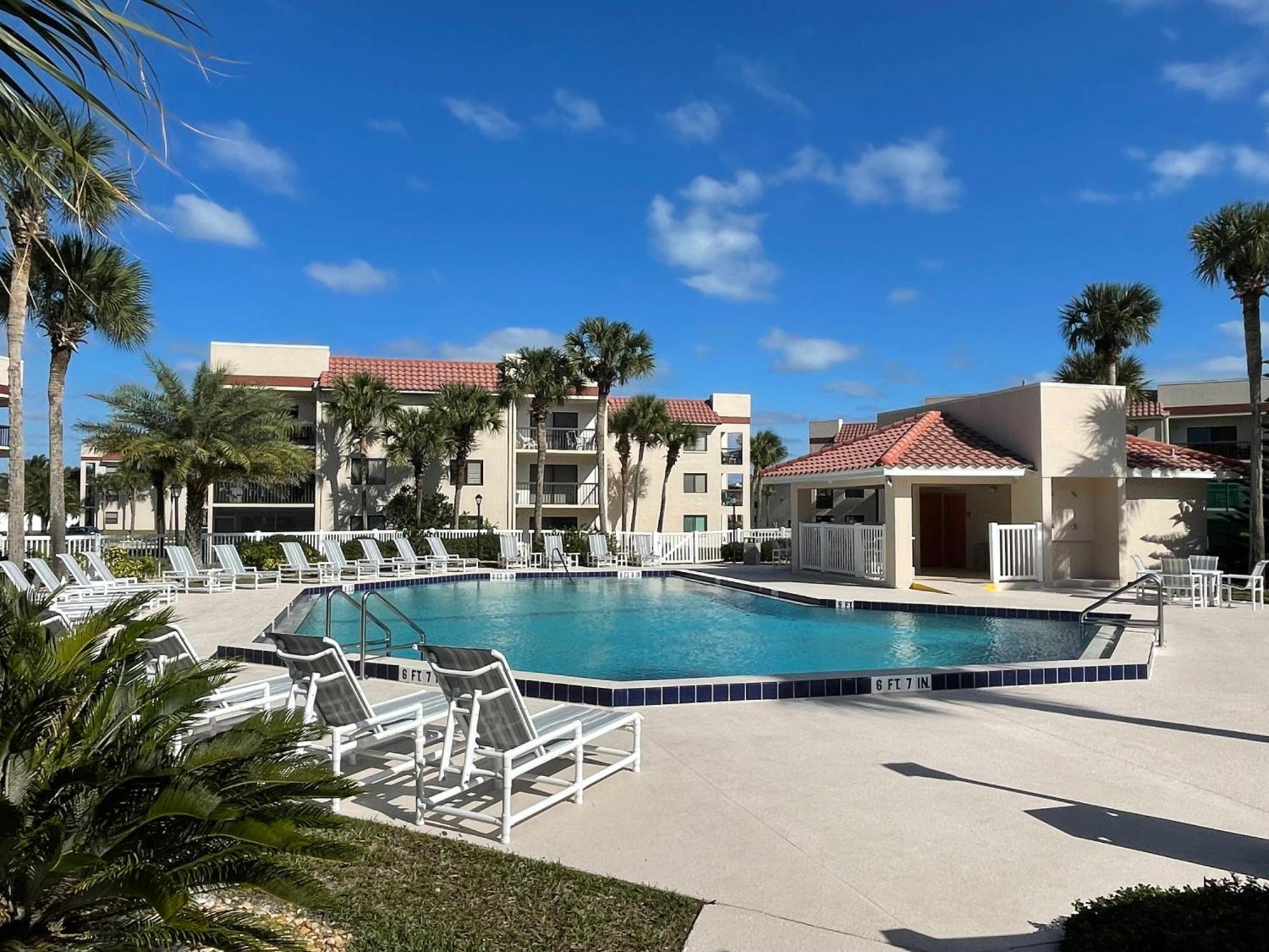 Ocean Village Club B-17 Сент Августин Екстериор снимка